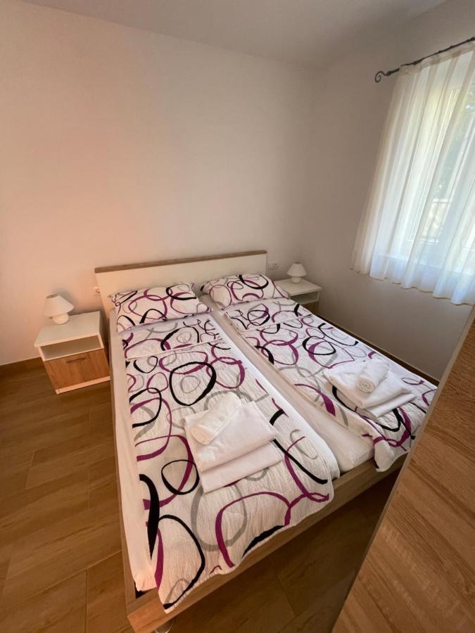 Appartement Rozmaryn à Nerezine Extérieur photo